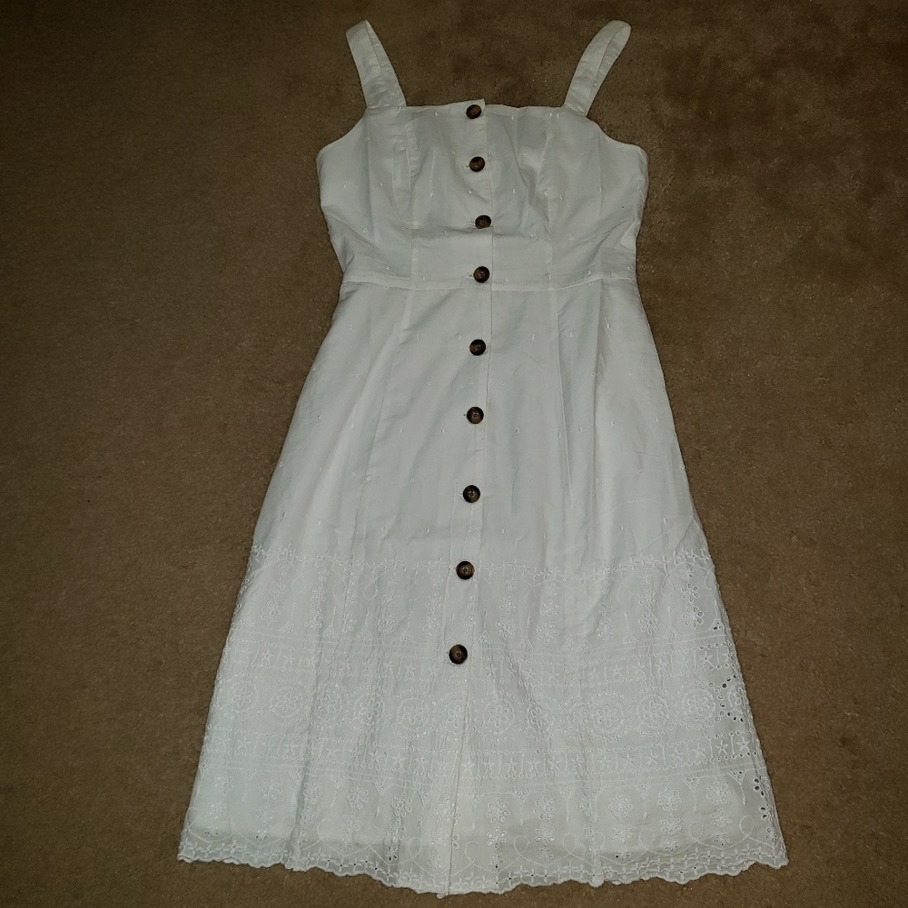 Ladies Gap Eyelet Dress